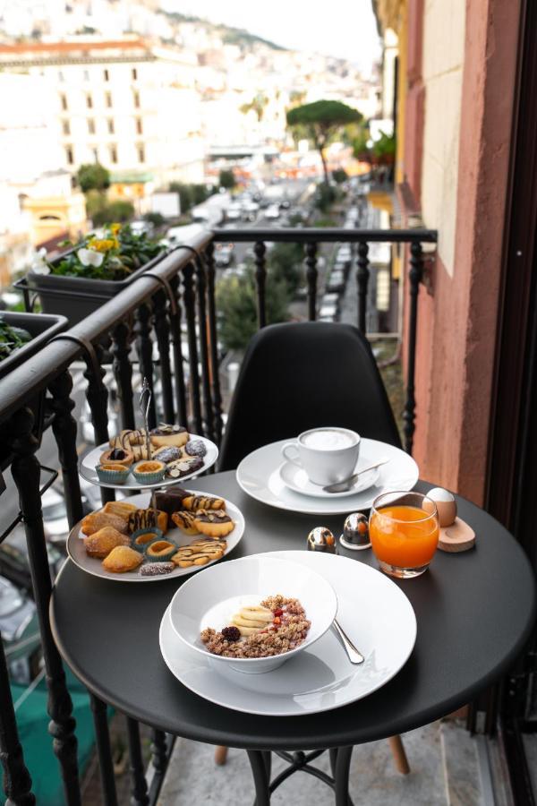 Mastropasqua Bb Bed & Breakfast เนเปิลส์ ภายนอก รูปภาพ